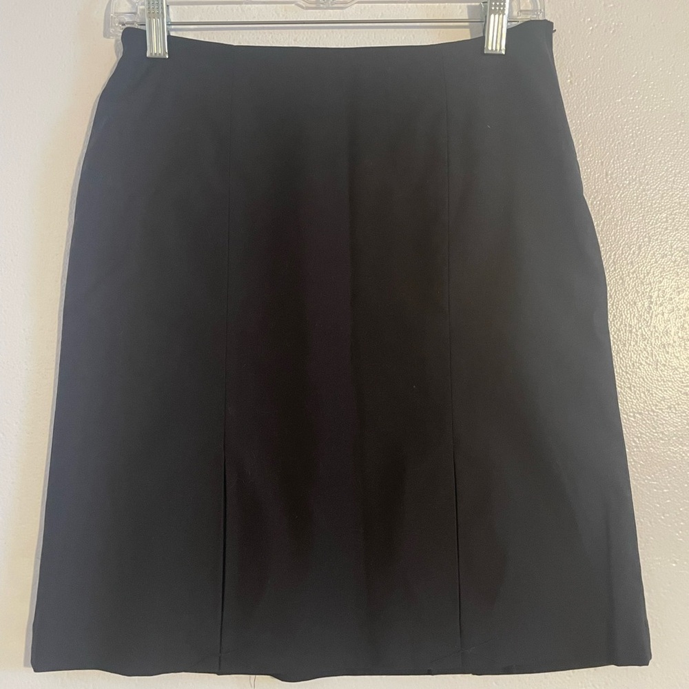 H&M Black Pencil skirt in size 4.